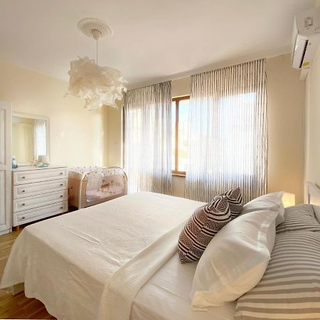 Lovely Apartment With Balcony In Pomorie Old Town By Flat Mаnаger 外观 照片